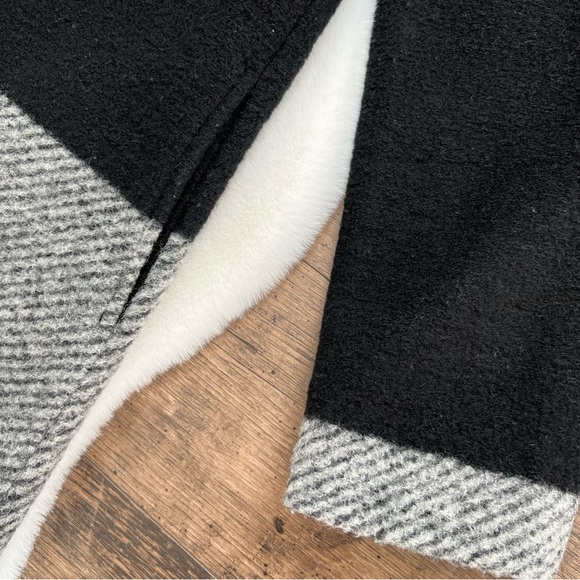 Tahari Wool Cardigan Jacket Colorblock Duster Jacket Black Grey Stripe Medium - Picture 10 of 16